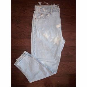 Women’s Levi’s Bleached Raw Hem Ripped Jeans